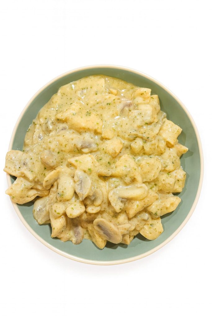 Émincé de poulet aux champignons & sauce skyr légère